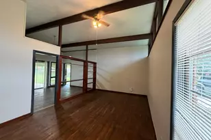 8806 Glenloch Dr, Houston, TX 77061 - Photo 22