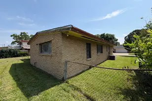 8806 Glenloch Dr, Houston, TX 77061 - Photo 34