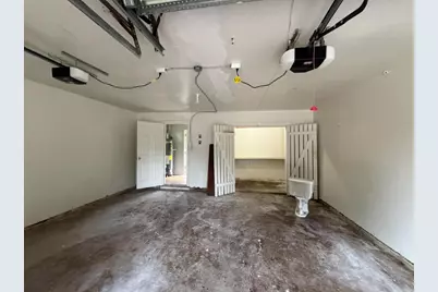 8806 Glenloch Drive, Houston, TX 77061 - Photo 26