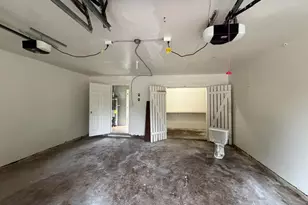 8806 Glenloch Dr, Houston, TX 77061 - Photo 26