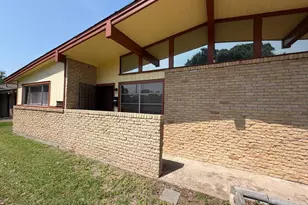 8806 Glenloch Dr, Houston, TX 77061 - Photo 36