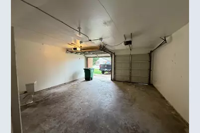 8806 Glenloch Drive, Houston, TX 77061 - Photo 28