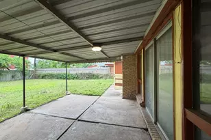 8806 Glenloch Dr, Houston, TX 77061 - Photo 38