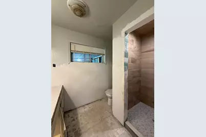 8806 Glenloch Drive, Houston, TX 77061 - Photo 18