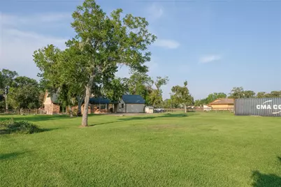 108 Otter Trail, Lake Jackson, TX 77566 - Photo 46