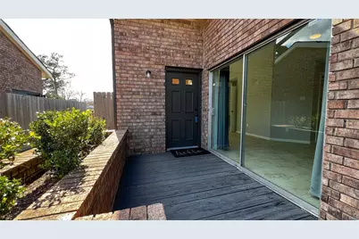 16130 Seahorse Drive, Houston, TX 77062 - Photo 2