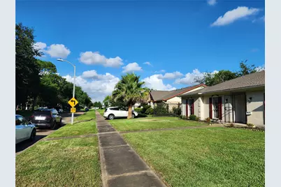 8531 Hiawatha Drive, Houston, TX 77036 - Photo 2