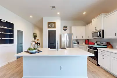 11206 Youngquist Drive, Mont Belvieu, TX 77535 - Photo 14