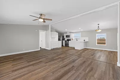 183 Altamira Avenue, Elgin, TX 78621 - Photo 10