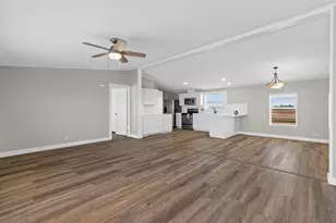 183 Altamira Ave, Elgin, TX 78621 - Photo 10