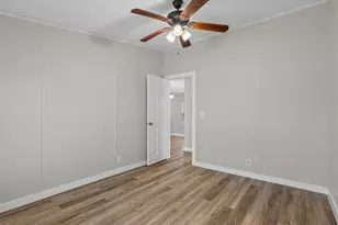 183 Altamira Ave, Elgin, TX 78621 - Photo 24