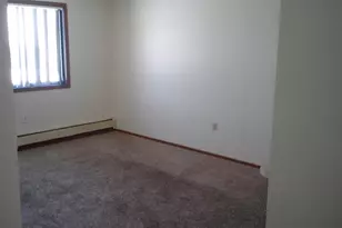 906 & 908 Spring Rd, Faribault, MN 55021 - Photo 4
