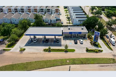 5519 Rosslyn Road, Houston, TX 77091 - Photo 2