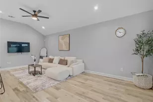 5202 Northridge Dr, Houston, TX 77033 - Photo 16