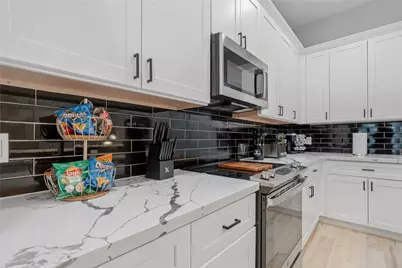 5202 Northridge Drive #A/B, Houston, TX 77033 - Photo 6
