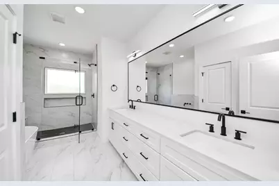 2428 Harrington Street, Houston, TX 77026 - Photo 8