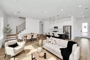 2428 Harrington St, Houston, TX 77026 - Photo 2