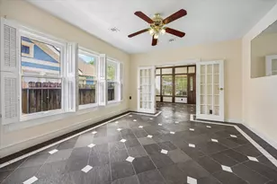 1120 E 7th 1/2 St, Houston, TX 77009 - Photo 6