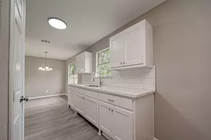 8619 Valley Meadow Dr, Houston, TX 77078 - Photo 18