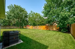 8619 Valley Meadow Dr, Houston, TX 77078 - Photo 36