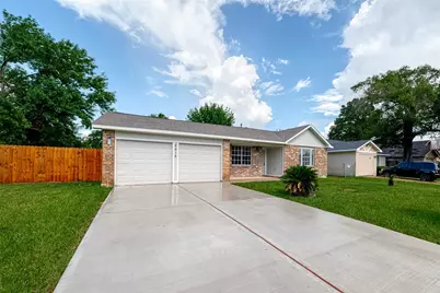 8619 Valley Meadow Drive, Houston, TX 77078 - Photo 2