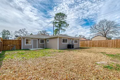 8619 Valley Meadow Drive, Houston, TX 77078 - Photo 34
