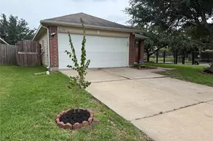 2902 Back Bay Brook Trail, Houston, TX 77045 - Photo 2
