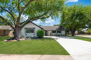 5302 Arbor Vitae Dr, Houston, TX 77092 - Photo 2