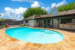 5302 Arbor Vitae Dr, Houston, TX 77092 - Photo 2
