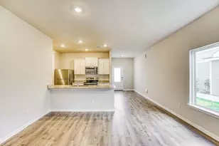 8206 Blooming Meadow Ln, Houston, TX 77016 - Photo 6