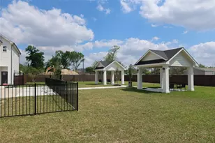 6128 Endeavor Heights Rd, Houston, TX 77091 - Photo 26