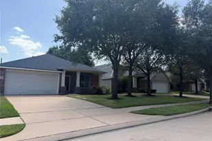 21715 May Apple Ct, Cypress, TX 77433 - Photo 2