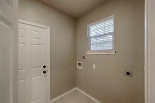 14918 Pollux Dr, Willis, TX 77318 - Photo 18