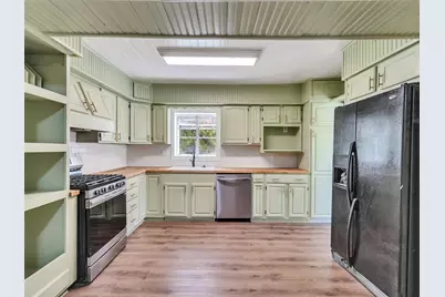 230 9th Avenue, Texas City, TX 77590 - Photo 8