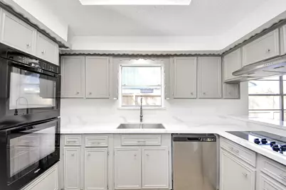 6222 Vickijohn Drive, Houston, TX 77096 - Photo 10