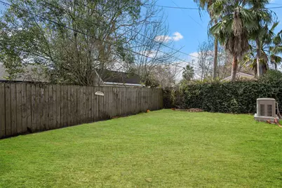 115 Marlin Avenue, Galveston, TX 77550 - Photo 12