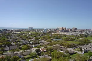 115 Marlin Ave, Galveston, TX 77550 - Photo 32