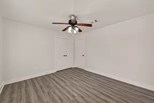 10011 Pine Pass Dr, Houston, TX 77070 - Photo 22