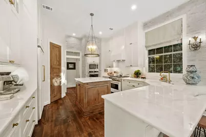 2207 Longmire Road, Conroe, TX 77304 - Photo 4