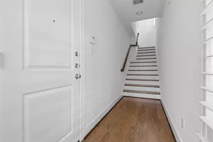 3302 Audley St, Houston, TX 77098 - Photo 2