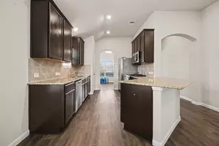 8817 Voyager Dr, Texas City, TX 77591 - Photo 6