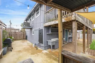 85 Bayou Vista Dr, Hitchcock, TX 77563 - Photo 18