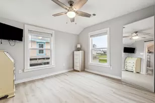 85 Bayou Vista Dr, Hitchcock, TX 77563 - Photo 10