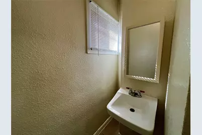 2705 Lorraine Street #8, Houston, TX 77026 - Photo 12