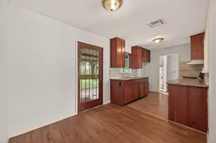 10506 Buffum St, Houston, TX 77051 - Photo 14