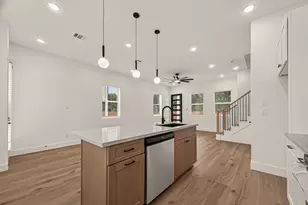 4806 Carmen St, Houston, TX 77033 - Photo 4