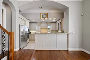 328 Bomar St, Houston, TX 77006 - Photo 14