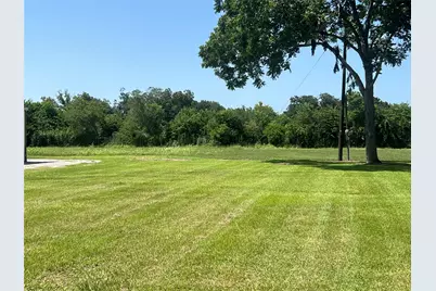 1515 N Mechanic Street, El Campo, TX 77437 - Photo 6