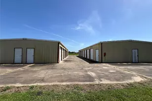 1515 N Mechanic St, El Campo, TX 77437 - Photo 12