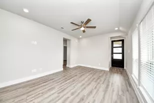 239 Bay Laurel Dr, Alvin, TX 77511 - Photo 14